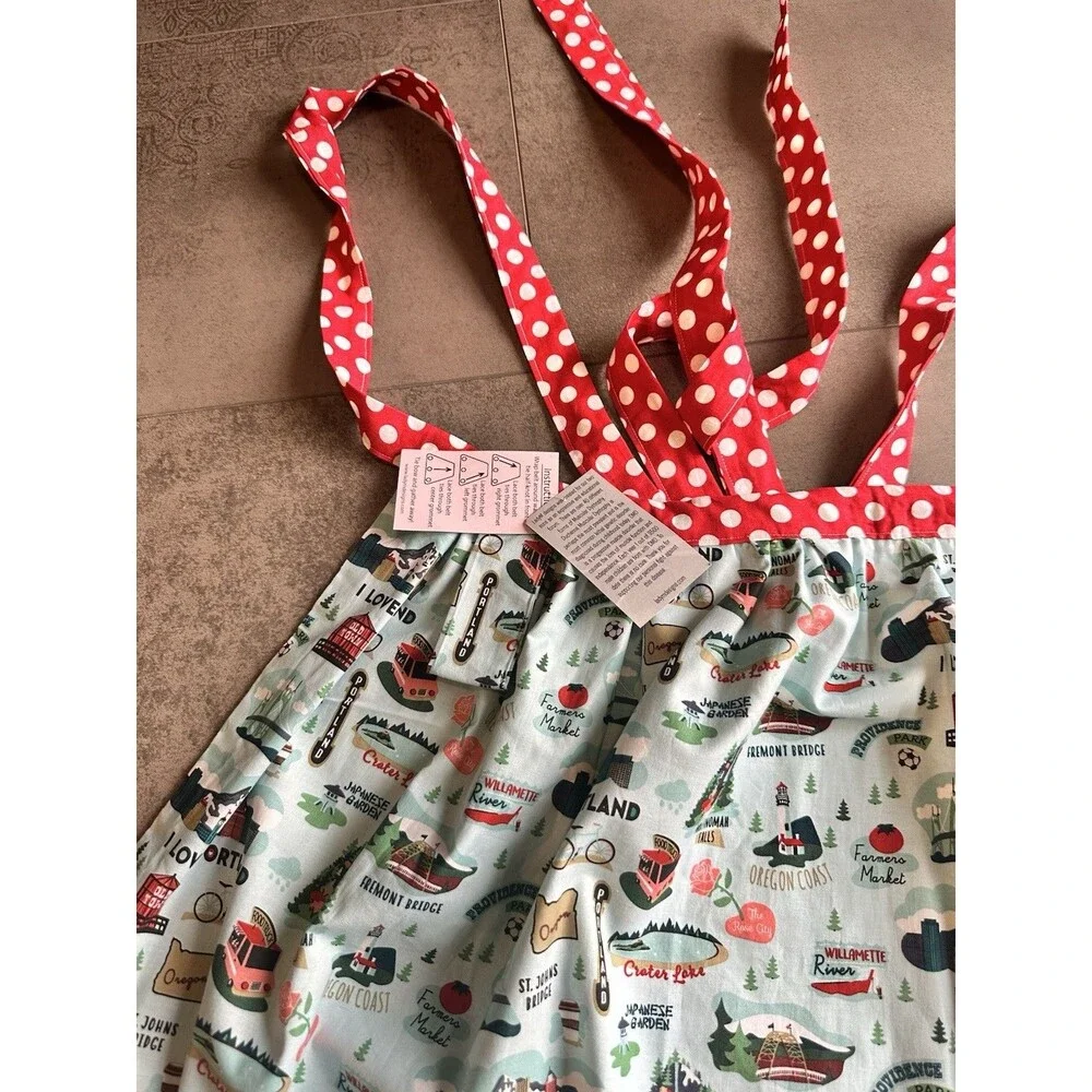 NWT I Love Portland Oregon Apron Red White Polkadot Iconic Locations kitchen fun